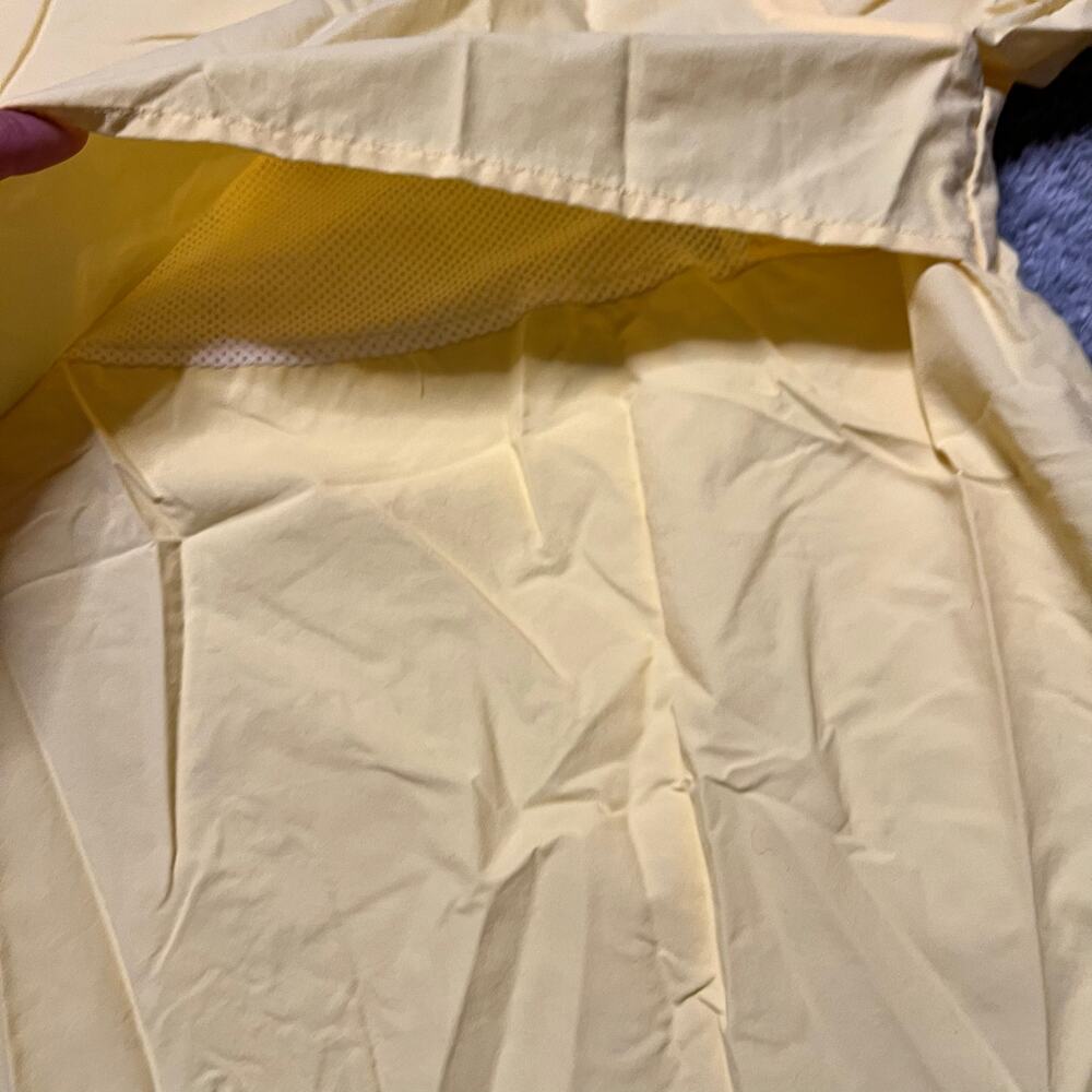 Columbia Men’s Yellow Short-Sleeve Button-Down Shirt - Picture 4 of 8